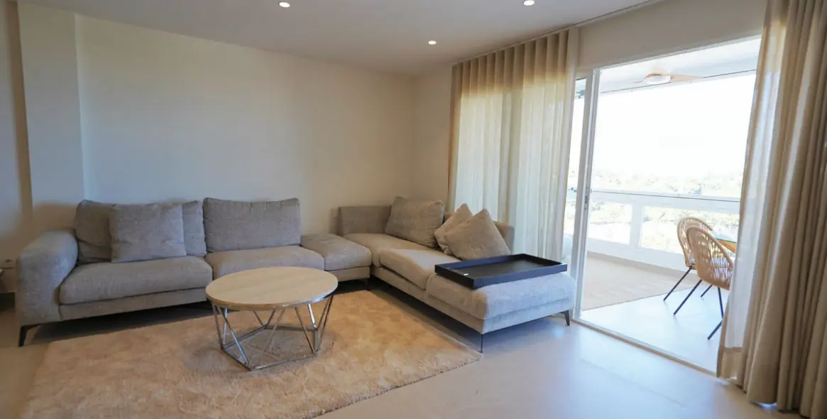 Долгосрочная аренда апартаментов на среднем этаже в Nueva Andalucía 31