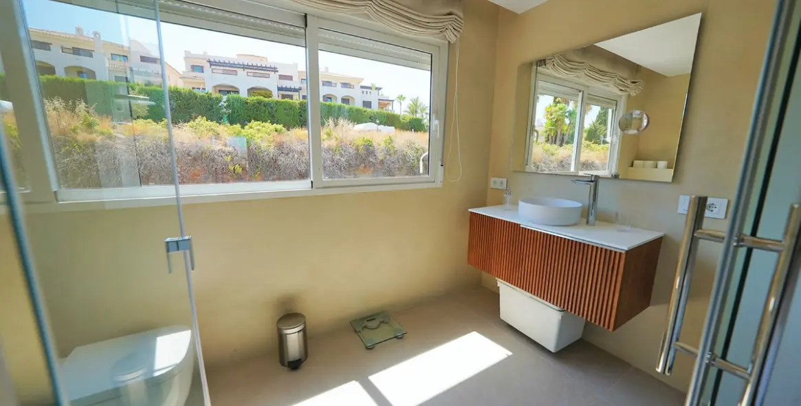 Долгосрочная аренда апартаментов на среднем этаже в Nueva Andalucía 35