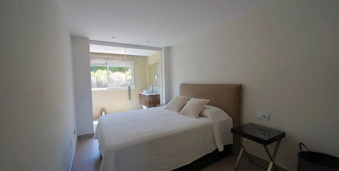 Долгосрочная аренда апартаментов на среднем этаже в Nueva Andalucía 42