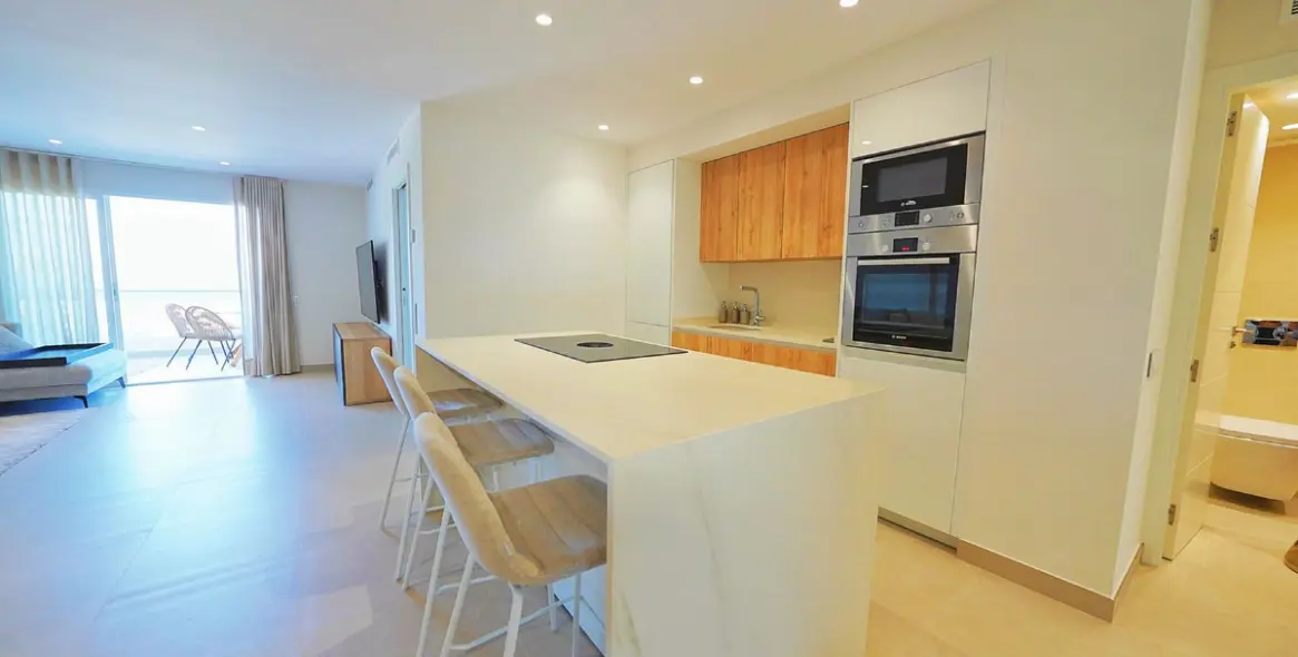 Долгосрочная аренда апартаментов на среднем этаже в Nueva Andalucía 49