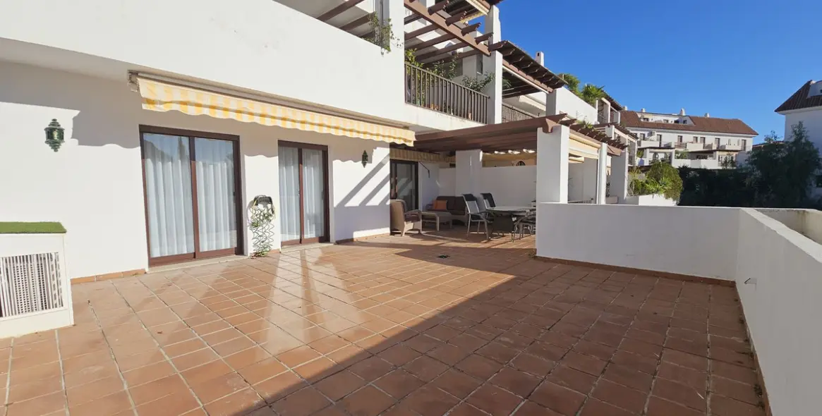 Long-term rent of middle floor apartment in Marbella (district The Golden Mile) 3