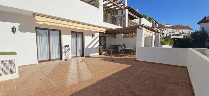 Middle floor apartment R5234398 2