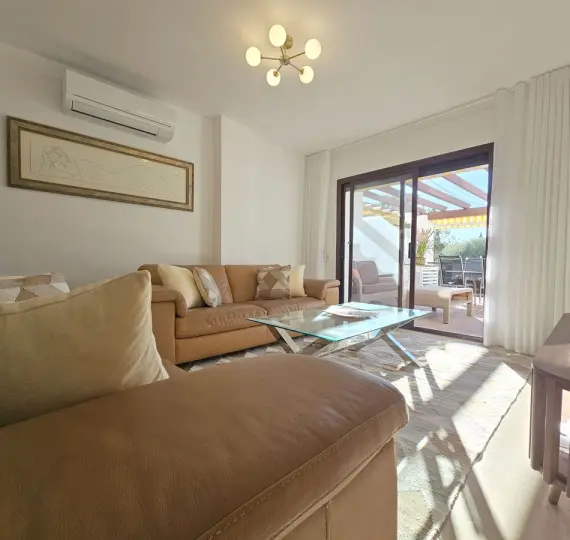 Middle floor apartment R5234398