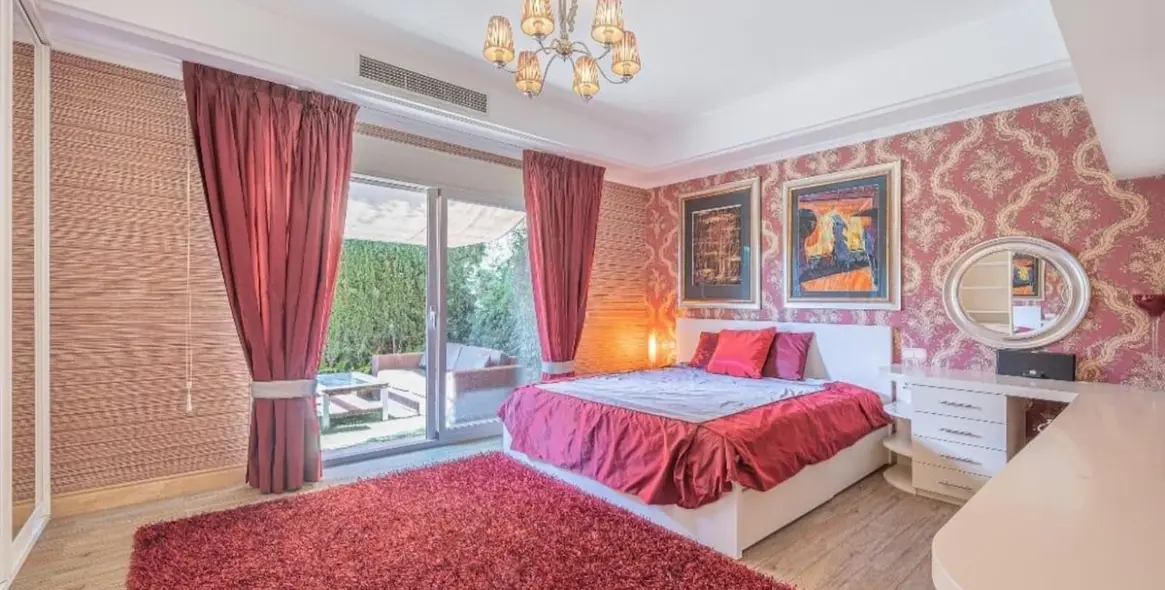 Long-term rent of ground floor apartment in Marbella (district The Golden Mile) 9