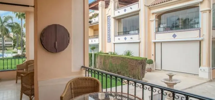 Alquiler a largo plazo de apartamento en planta baja en The Golden Mile 2