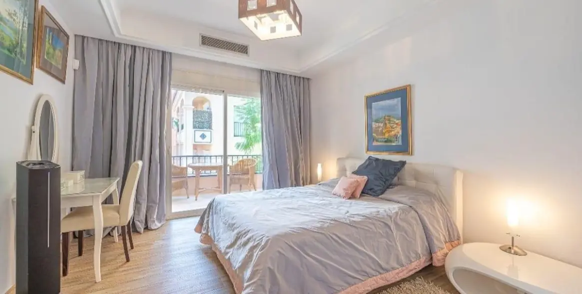 Долгосрочная аренда апартаментов на первом этаже в The Golden Mile 11