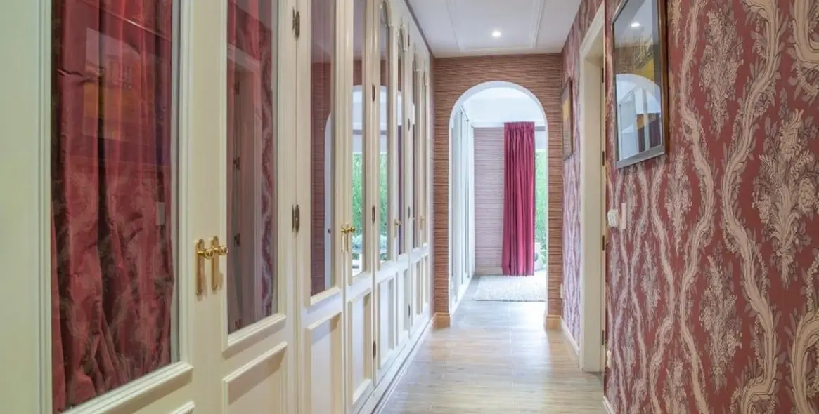 Долгосрочная аренда апартаментов на первом этаже в The Golden Mile 16