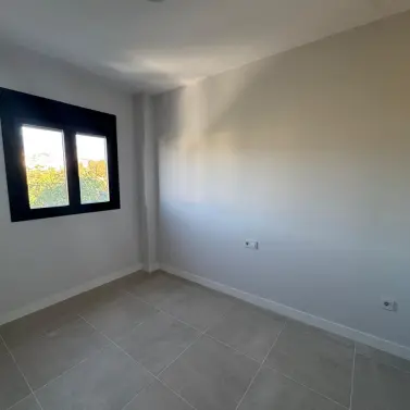 Long-term rent of middle floor apartment in Estepona