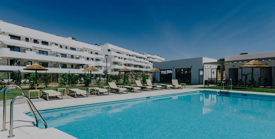 Long-term rent of middle floor apartment in Estepona 14