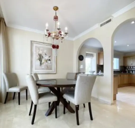 Long-term rent of detached villa in Benahavís