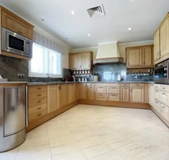 Long-term rent of detached villa in Benahavís