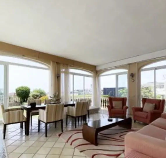 Long-term rent of detached villa in Benahavís