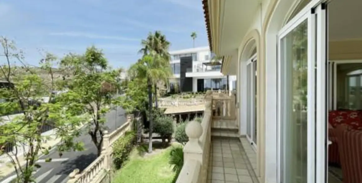 Long-term rent of detached villa in Benahavís 10