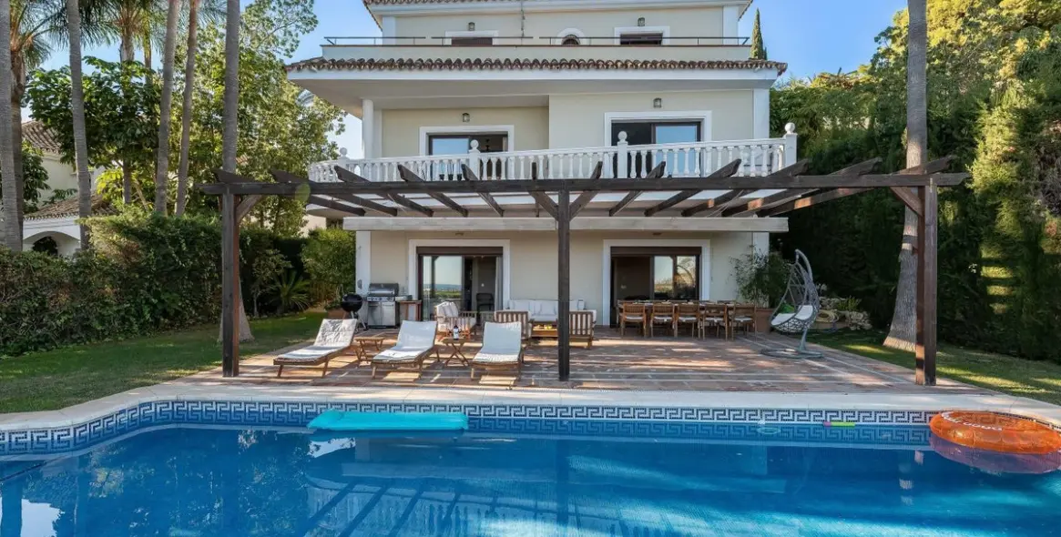 Долгосрочная аренда  отдельно стоящей виллы в Río Real 2