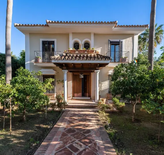 Long-term rent of detached villa in Río Real