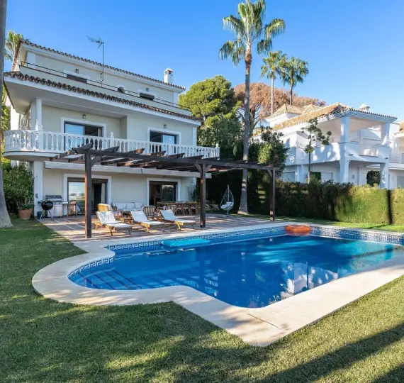 Long-term rent of detached villa in Río Real