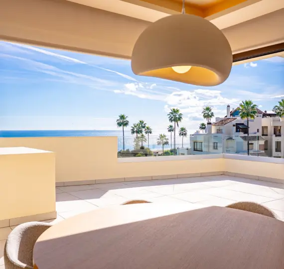 Long-term rent of penthouse duplex in Estepona