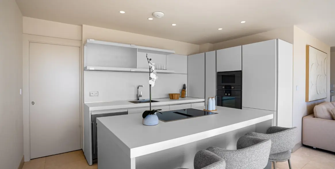 Long-term rent of penthouse duplex in Estepona 9