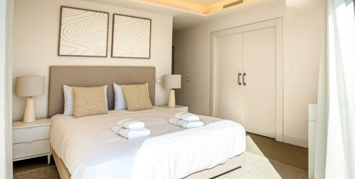 Long-term rent of penthouse duplex in Estepona 11