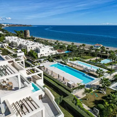 Долгосрочная аренда двухуровневого пентхауса в Estepona