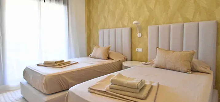 Продажа апартаментов на среднем этаже в Casares Playa 2