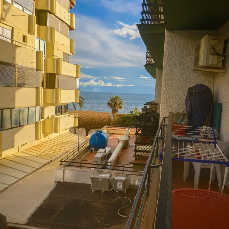 Sale of middle floor apartment in Marbella