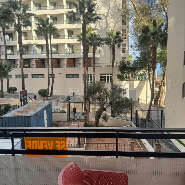 Sale of middle floor apartment in Marbella