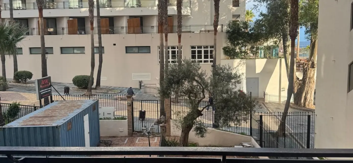 Sale of middle floor apartment in Marbella 3