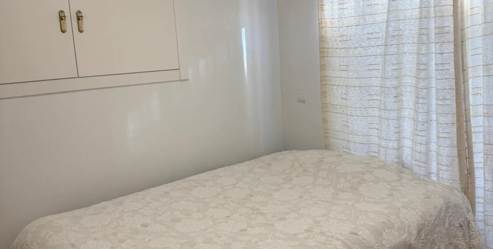Venta de apartamento en planta media en Marbella 16