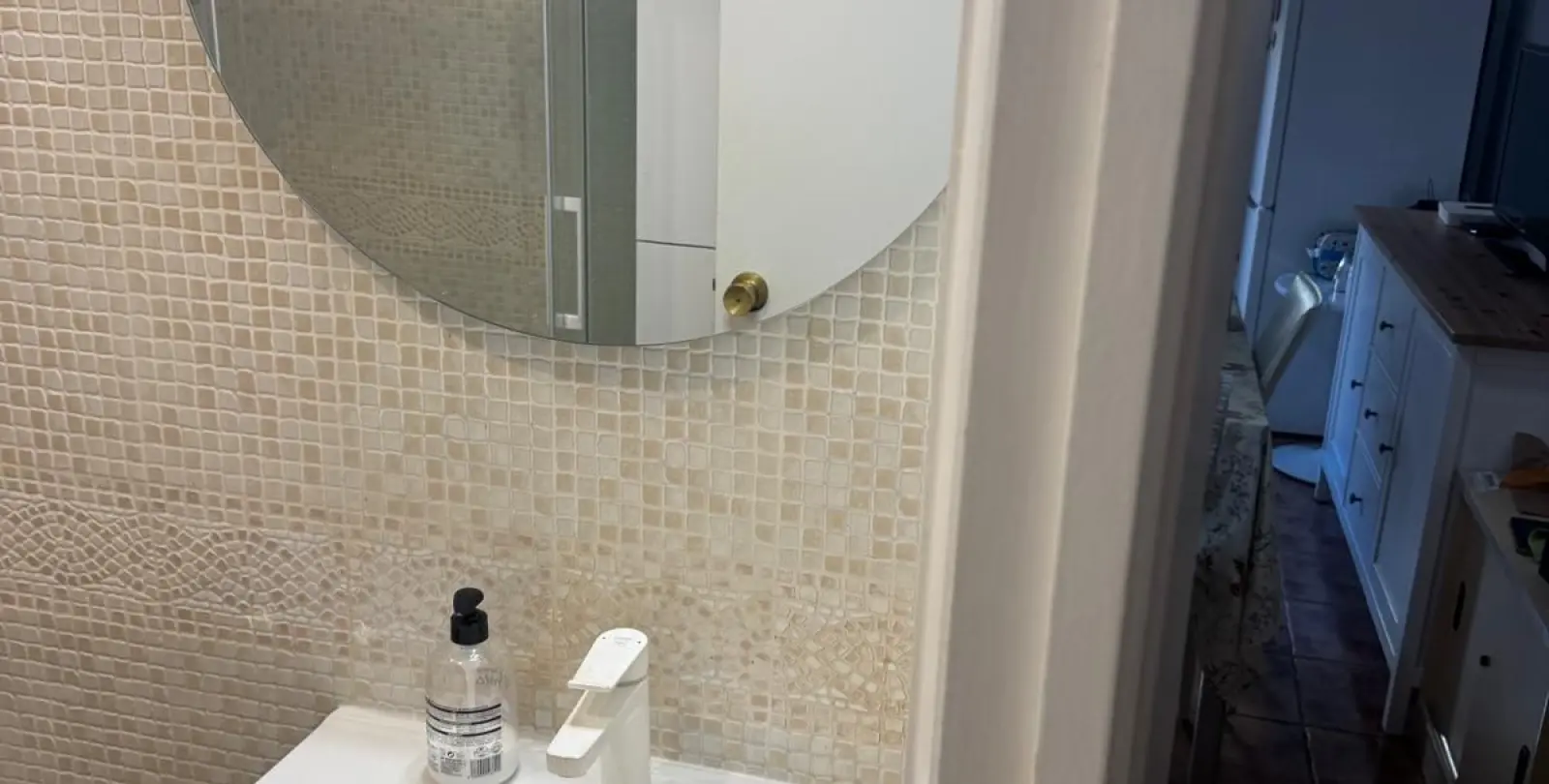 Venta de apartamento en planta media en Marbella 24