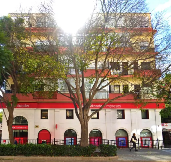 Продажа апартаментов на среднем этаже в Marbella