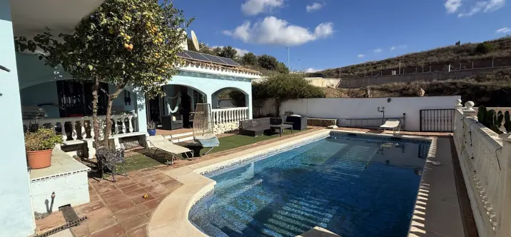 Sale of detached villa in Mijas Golf 1