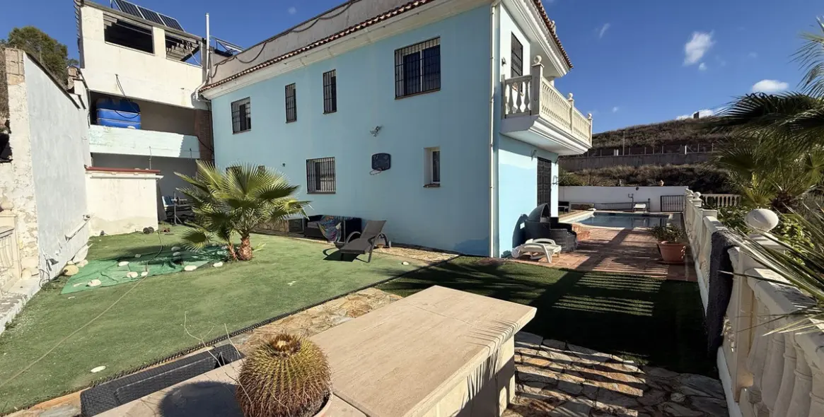 Sale of detached villa in Mijas Golf 5