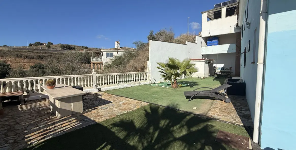 Sale of detached villa in Mijas Golf 6