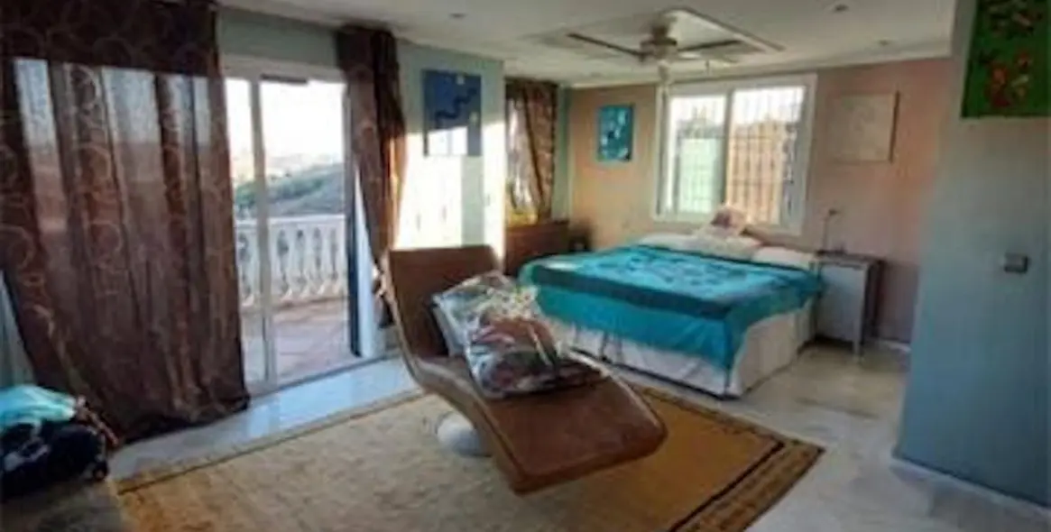 Sale of detached villa in Mijas Golf 15