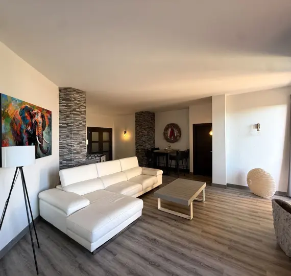 Middle floor apartment R5236099