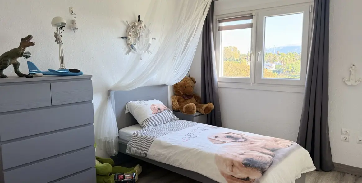 Sale of middle floor apartment in Estepona (district Estepona) 6