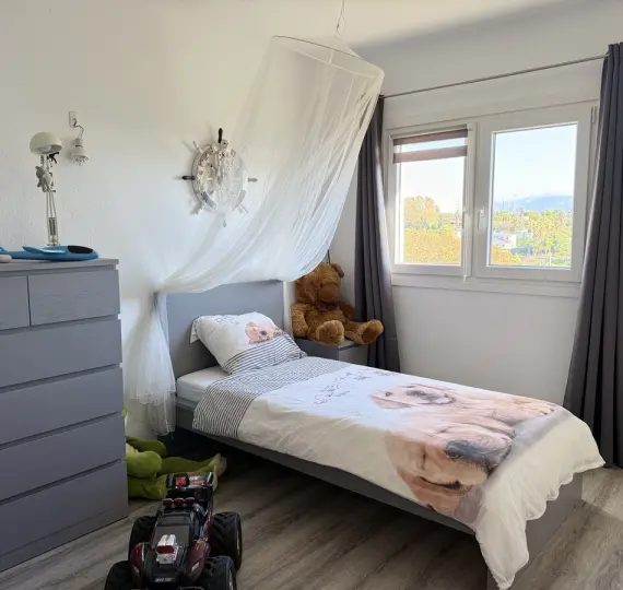 Middle floor apartment R5236099