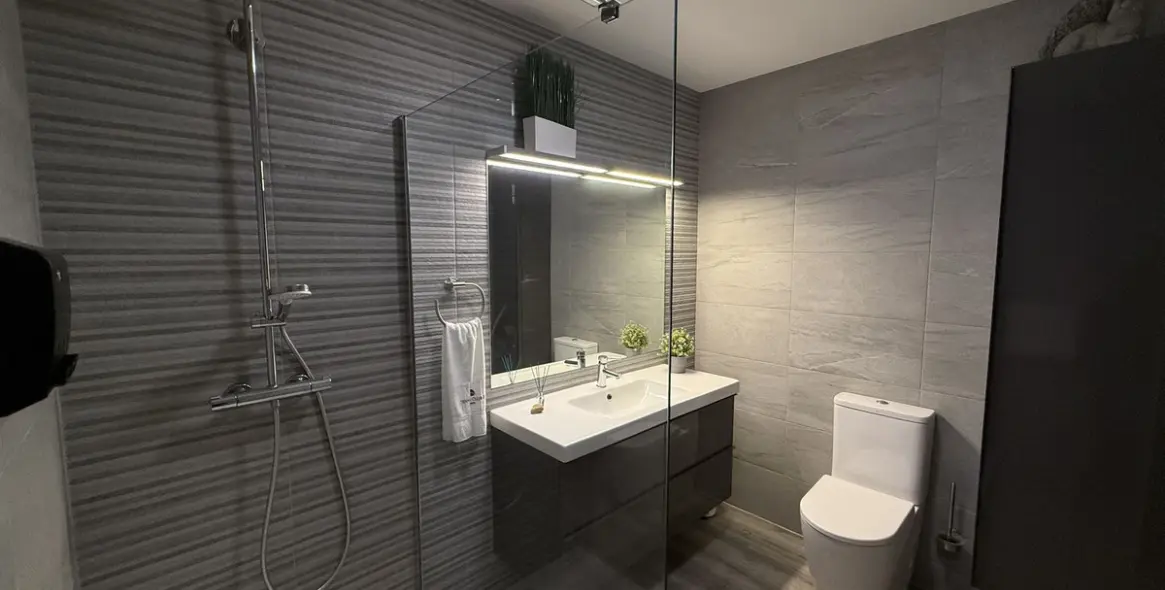 Продажа апартаментов на среднем этаже в Estepona 13