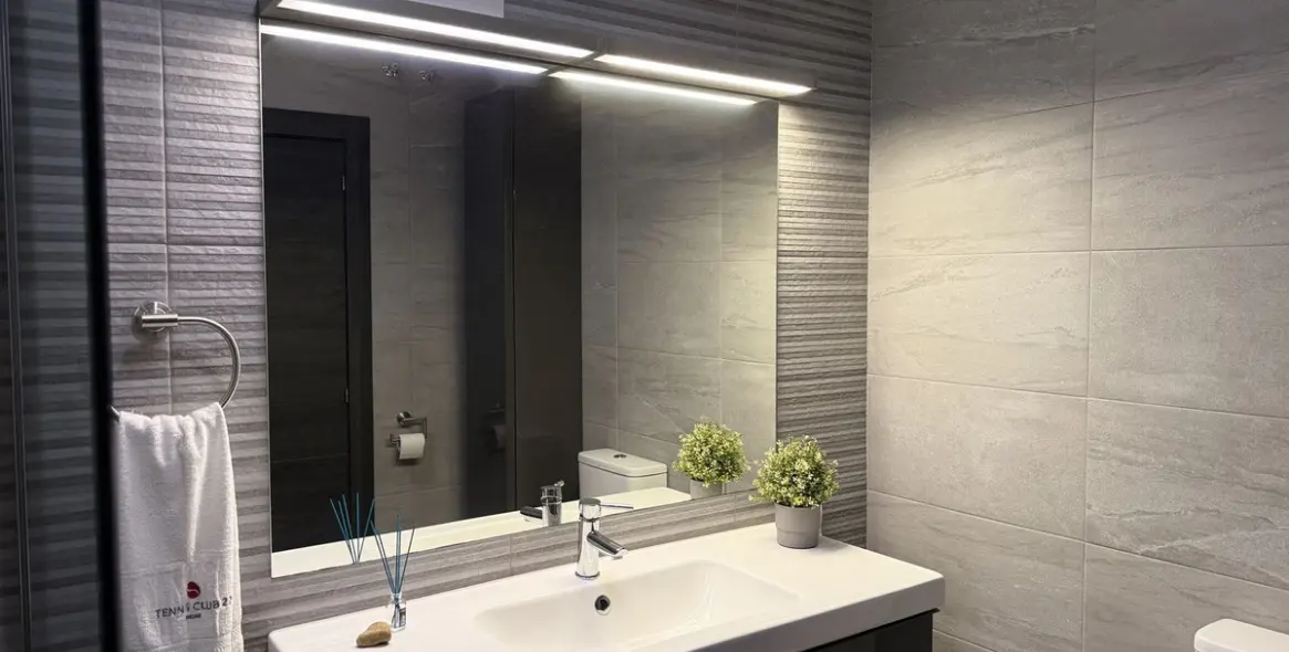 Продажа апартаментов на среднем этаже в Estepona 16