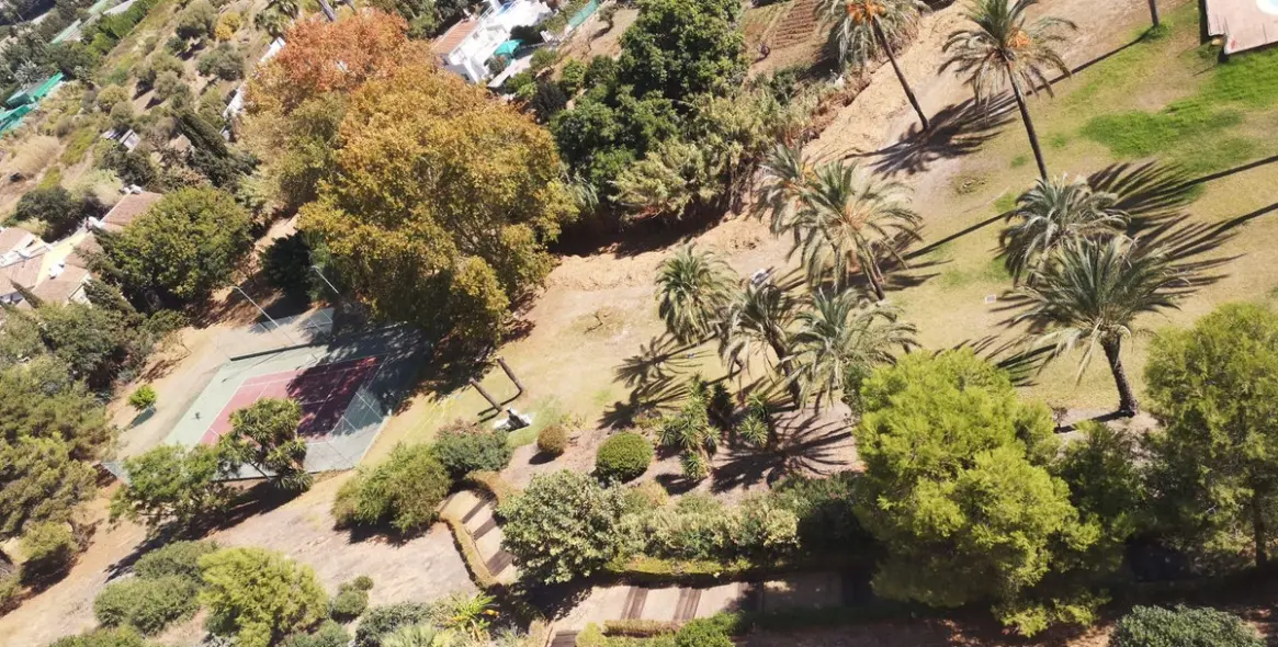 Продажа апартаментов на среднем этаже в Estepona 26