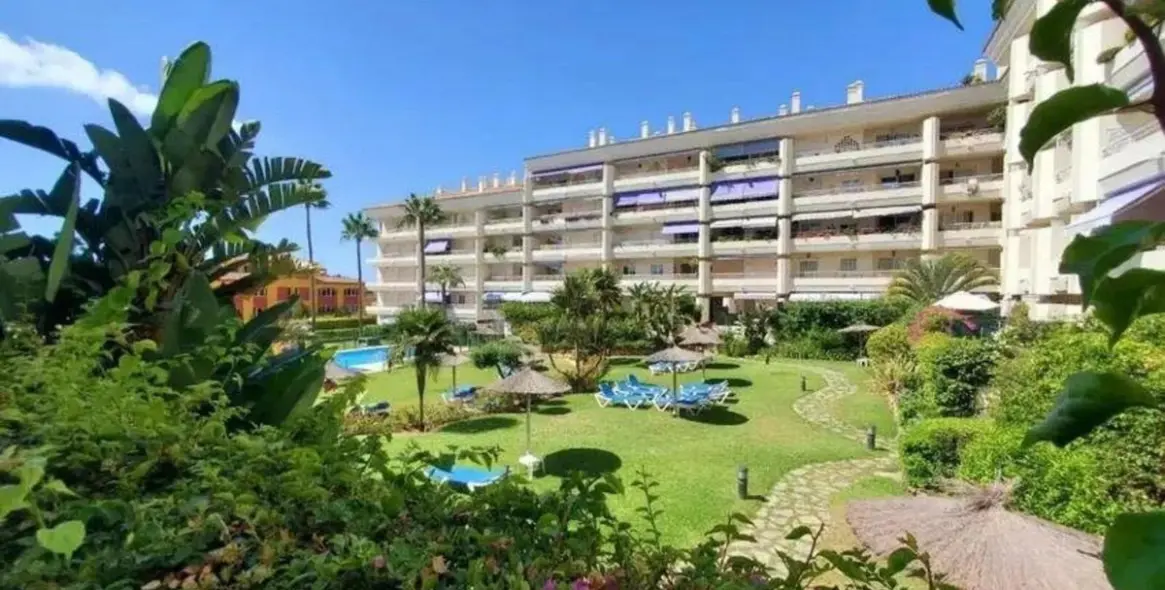 Sale of ground floor apartment in The Golden Mile 1