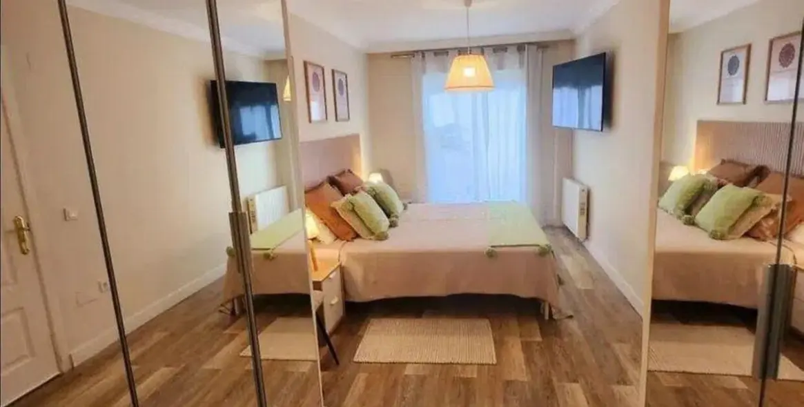 Sale of ground floor apartment in The Golden Mile 15