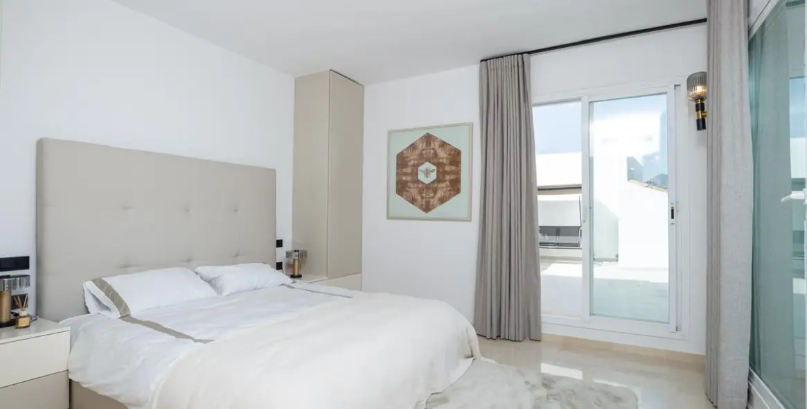 Sale of penthouse in La Quinta 22