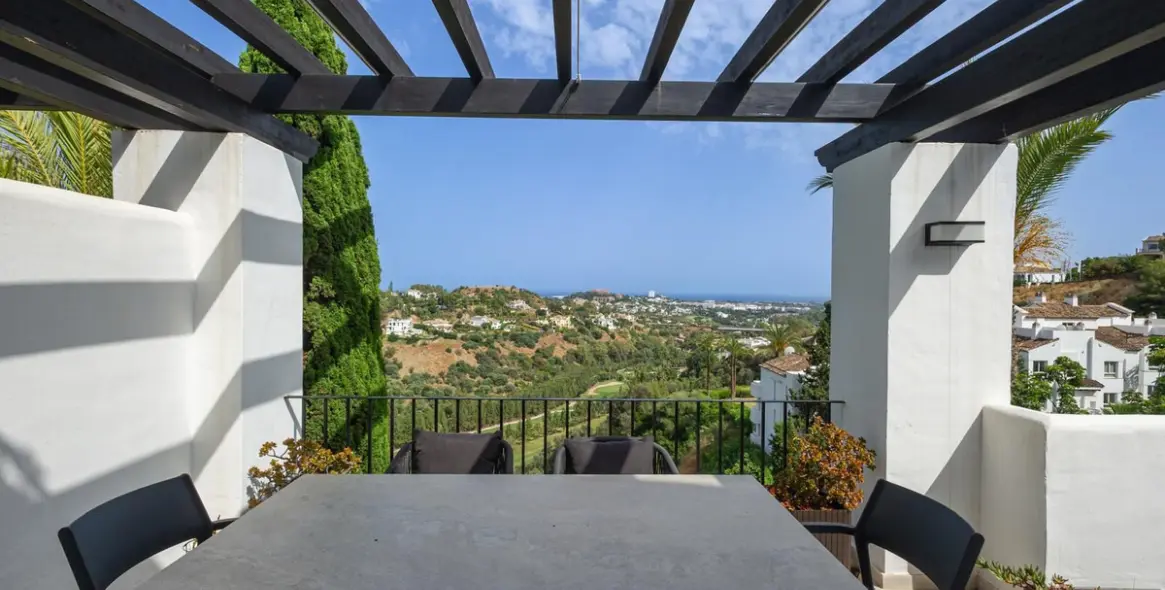 Sale of penthouse in La Quinta 27