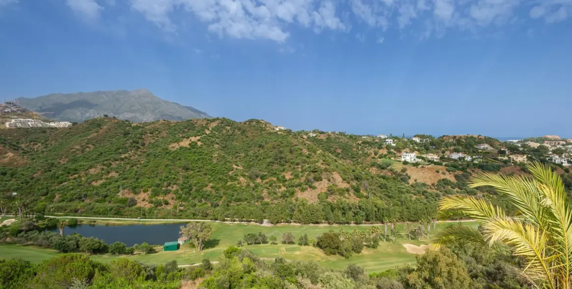 Sale of penthouse in La Quinta 28