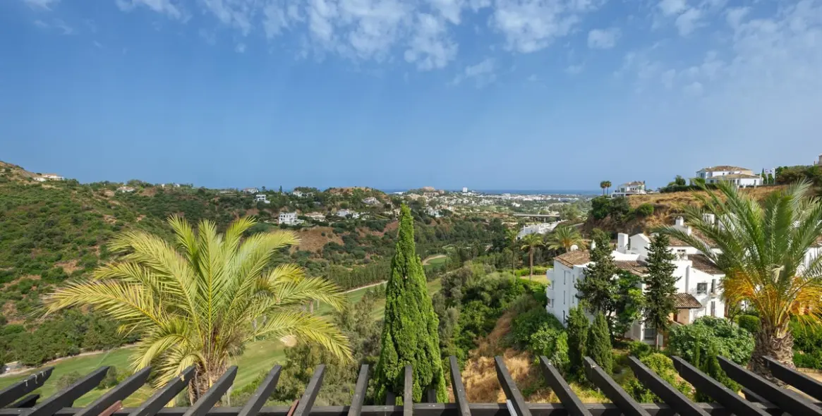 Sale of penthouse in La Quinta 34