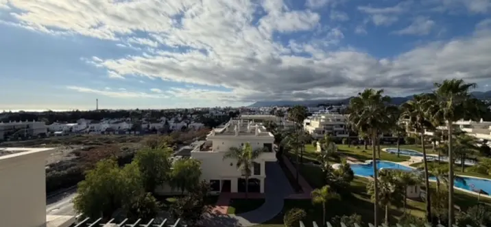 Sale of penthouse in Nueva Andalucía 0