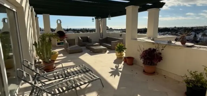 Sale of penthouse in Nueva Andalucía 1