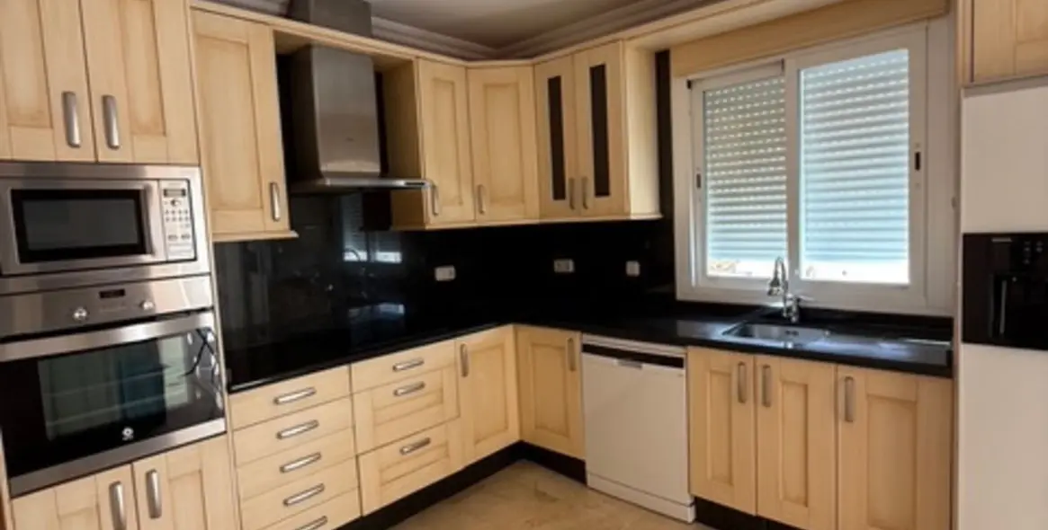 Sale of penthouse in Nueva Andalucía 8